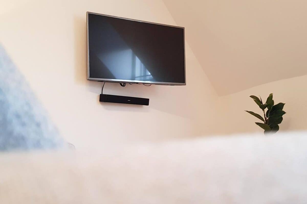 Modern Apartment In The Heart Of Oxford With Secure Underground Parking ภายนอก รูปภาพ
