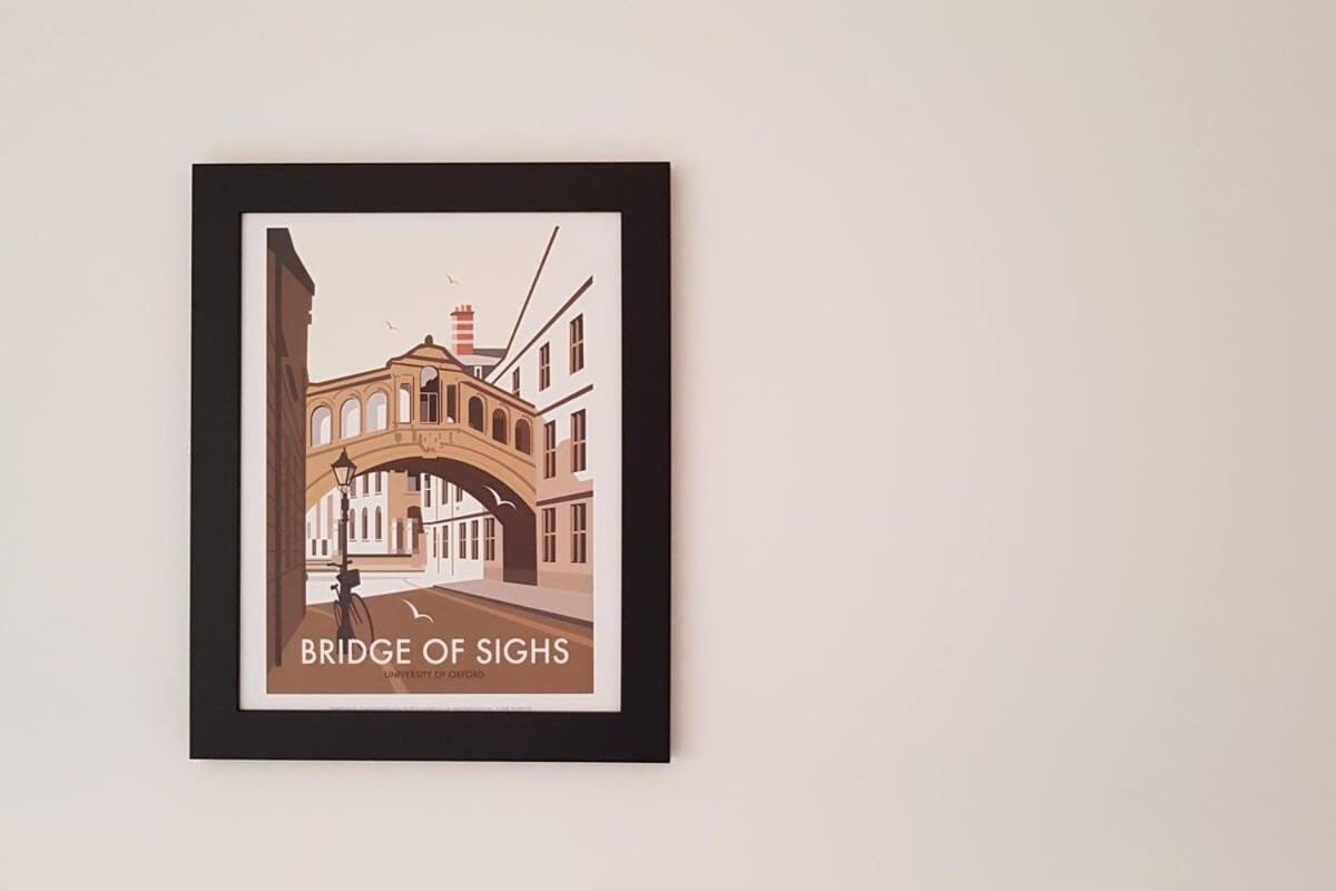 Modern Apartment In The Heart Of Oxford With Secure Underground Parking ภายนอก รูปภาพ